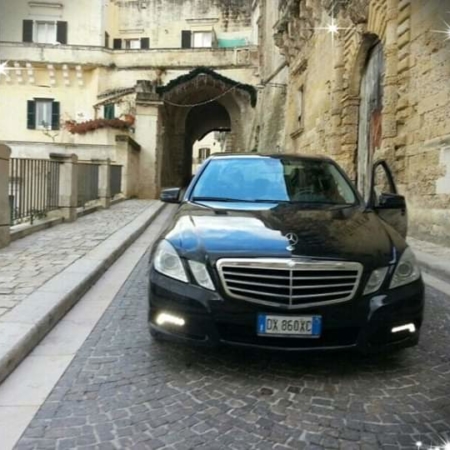 autista-privato-ostuni-transfer-navetta-aeroporto-bari-ncc-taxi-autonoleggio