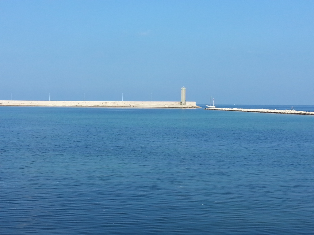 Brindisi aeroporto del Salento taxi transfer Aeroporto Porto Stazione Brindisi aeroporto del Salento taxi transfer Aeroporto Porto Stazione